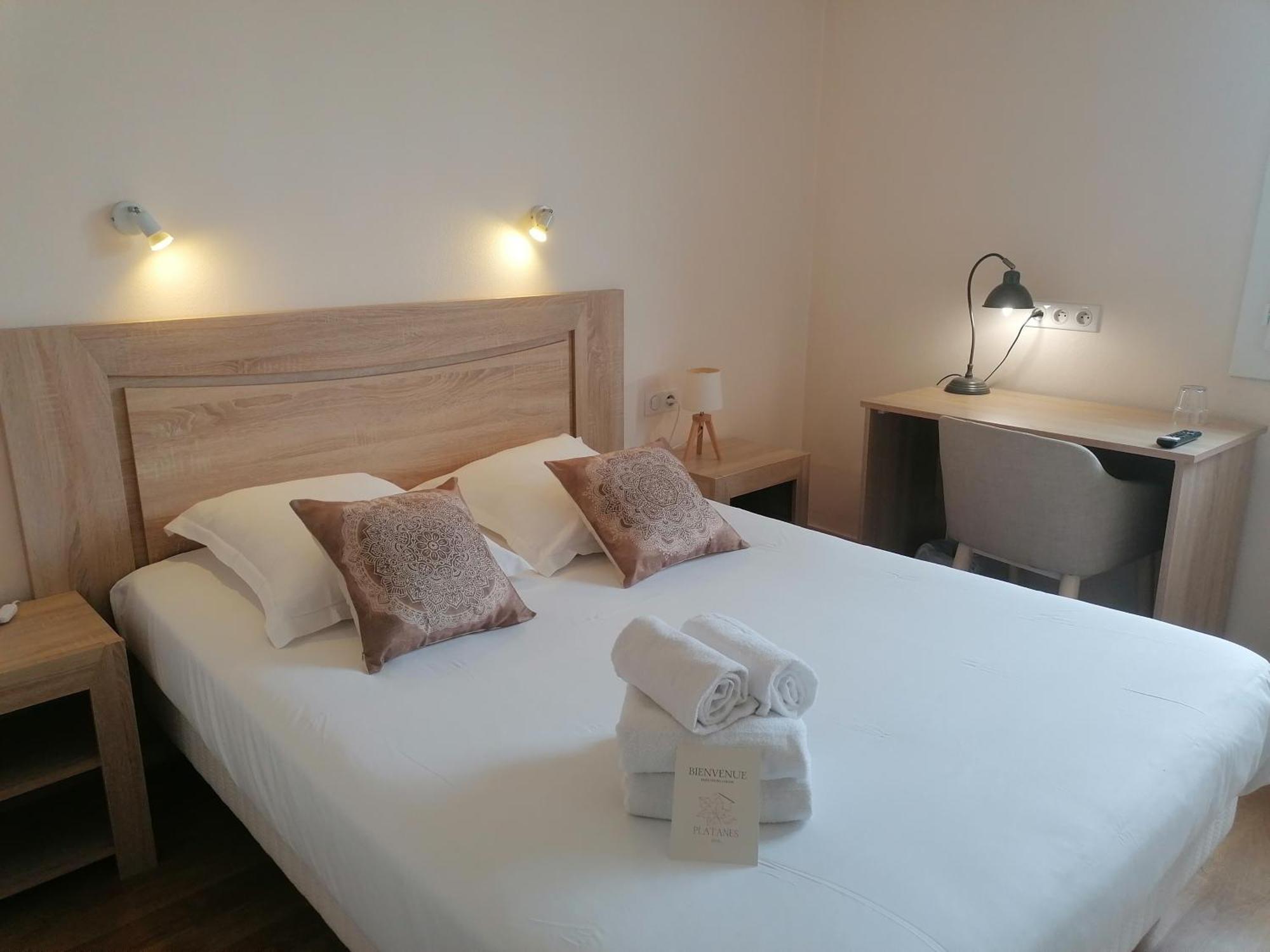 Hotel Platanes - Kb Hotel Group Etauliers Εξωτερικό φωτογραφία