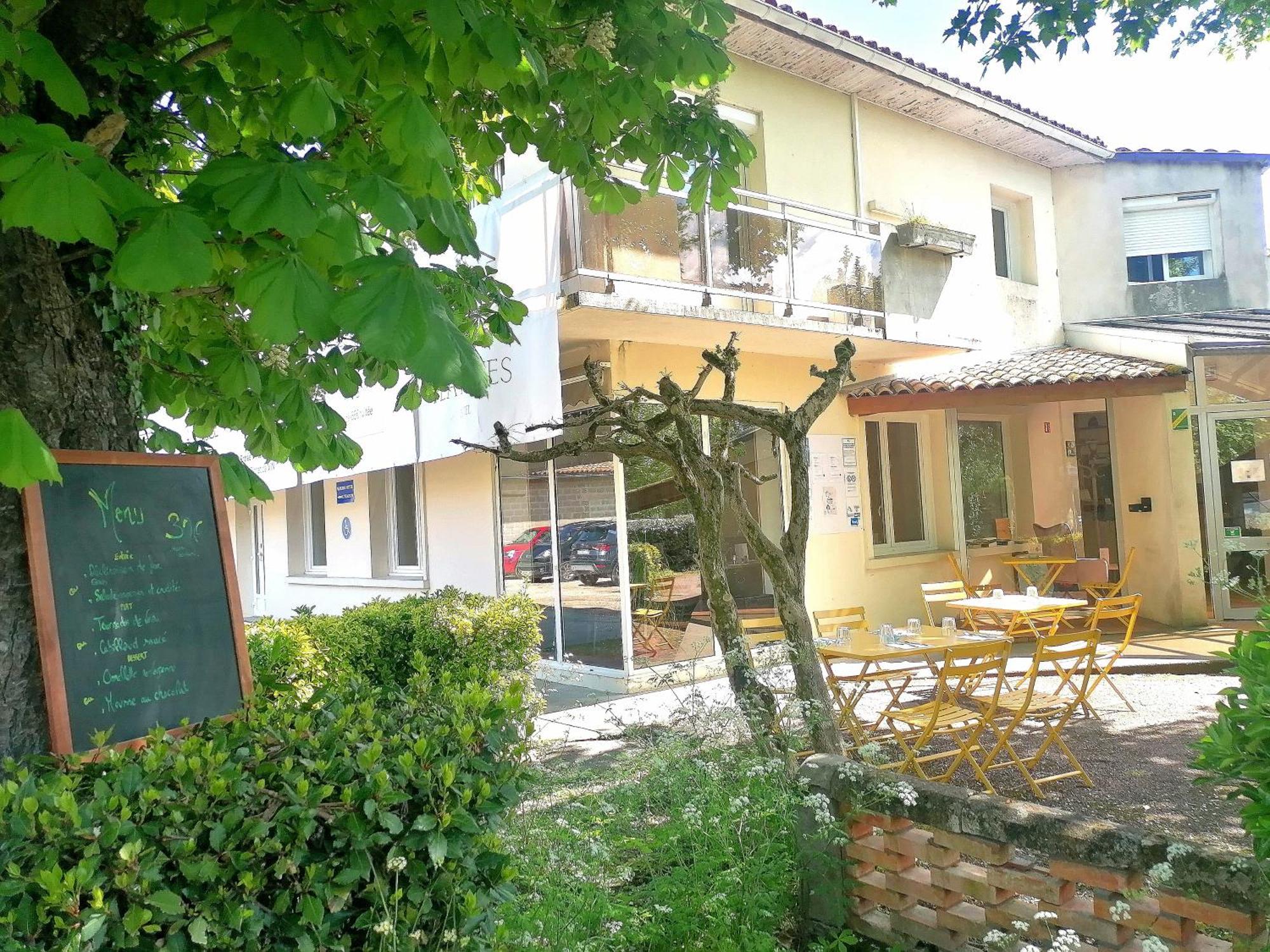 Hotel Platanes - Kb Hotel Group Etauliers Εξωτερικό φωτογραφία